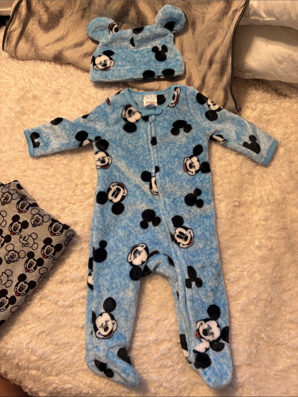 Disney baby Plush Blue Mickey Mouse Soft One-Piece with Hat and Blanket 3/6M - Picture 2 of 11
